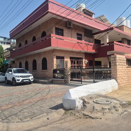 Hotel Gajender Niwas Sun City A Boutique Stay Dzsódhpur Kültér fotó
